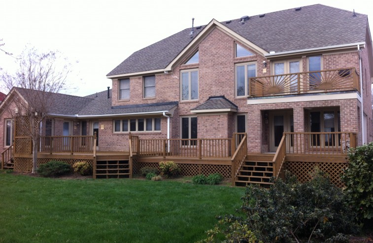 Deck Staining & Sealing