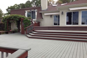 Deck staining & sealing