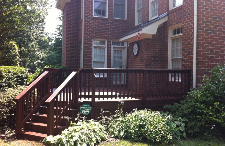 Deck Staining & Sealing