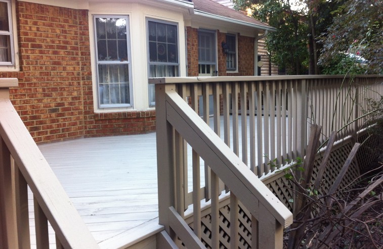 Deck Staining & Sealing